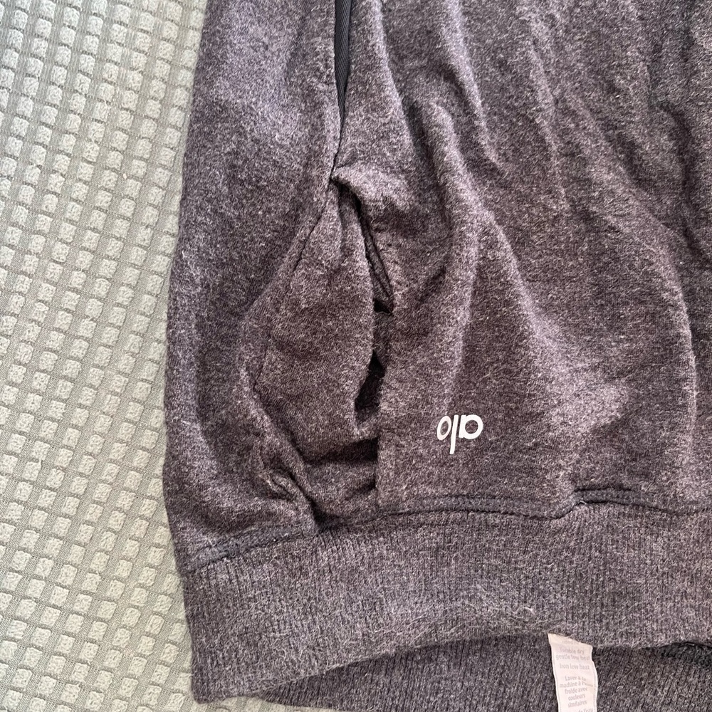 Alo Joggers - Picture 2 of 5
